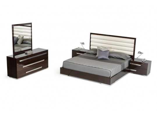 Modern Nova Domus Romano Italian Modern Ebony Bed